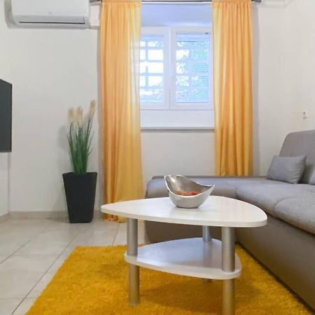 Cozy Apartment Marin In Split Exterior photo